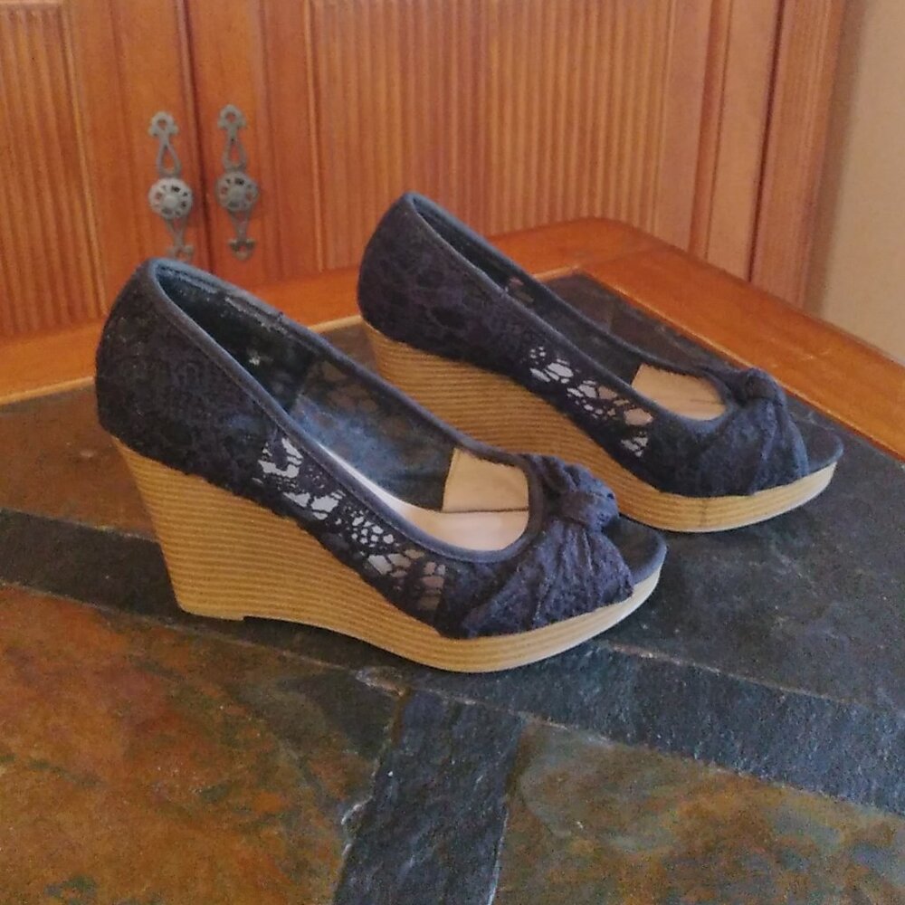 American Eagle Laced Wedges